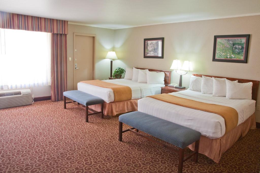 מונטרוז Red Arrow Inn & Suites, A Travelodge By Wyndham חדר תמונה